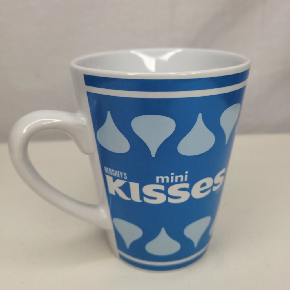HERSHEY'S MINI KISSES 16oz COFFEE MUG EUC